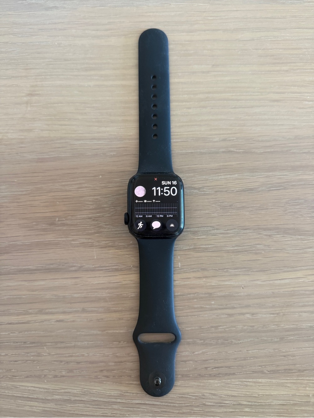 Applewatch series 7 Black with Black Silicone Band 41 mm CELLULAR + GPS